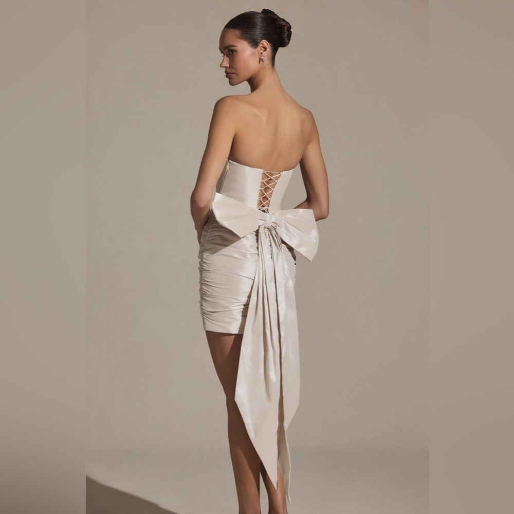 Oh Polly Viviana Dress - Picture 2 of 4